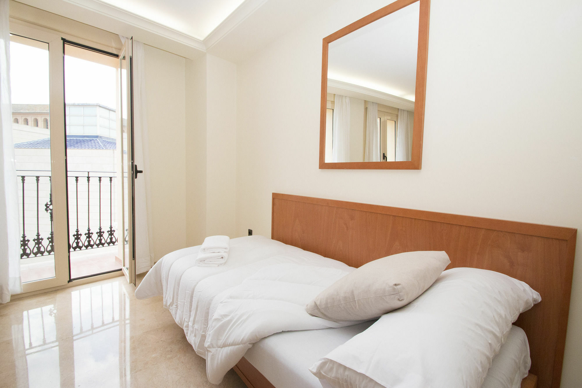 Viveros Apartments Valencia Eksteriør billede